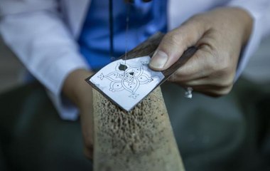 Çifte Minareli Medrese'nin estetik motifleri takıları süslüyor