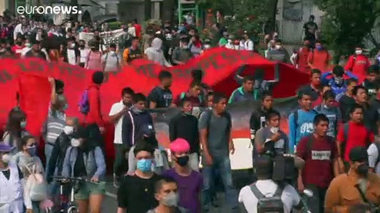 México | Miles de manifestantes piden justicia por la masacre de Tlatelolco