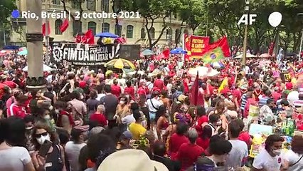 "Bolsonaro dehors": manifestation à Rio pour la destitution du président brésilien