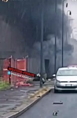 Aereo precipita a Milano su una palazzina