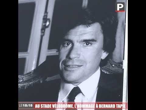 Mort de Bernard Tapie : devant le stade Vélodrome, les hommages se multiplient
