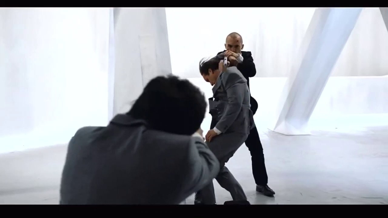 Hitman : Agent 47 Clip - "Rooftop Shootout” (2015)
