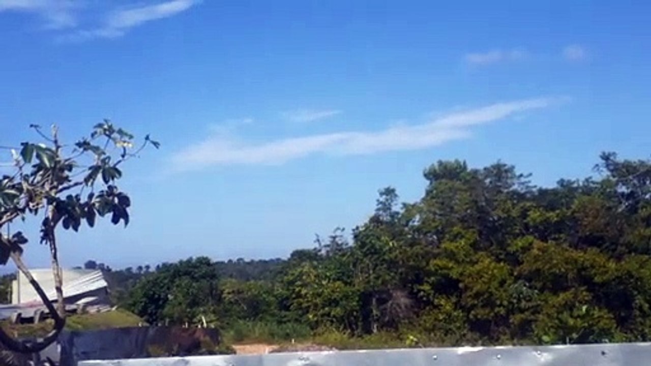 Embraer 195 PR-AXN na aproximação final antes de pousar em Manaus vindo de Tefé