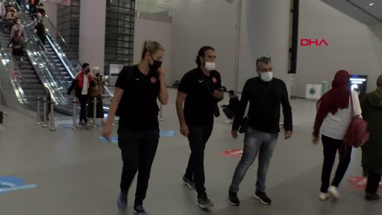 SPOR Dünya şampiyonu İşitme Engelli Kadın Milli Voleybolcular yurda döndü