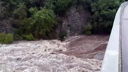 La crue de l'Ardèche à Vogüé