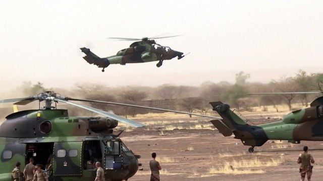 Алжир закрыл воздушное пространство для французских военных самолетов