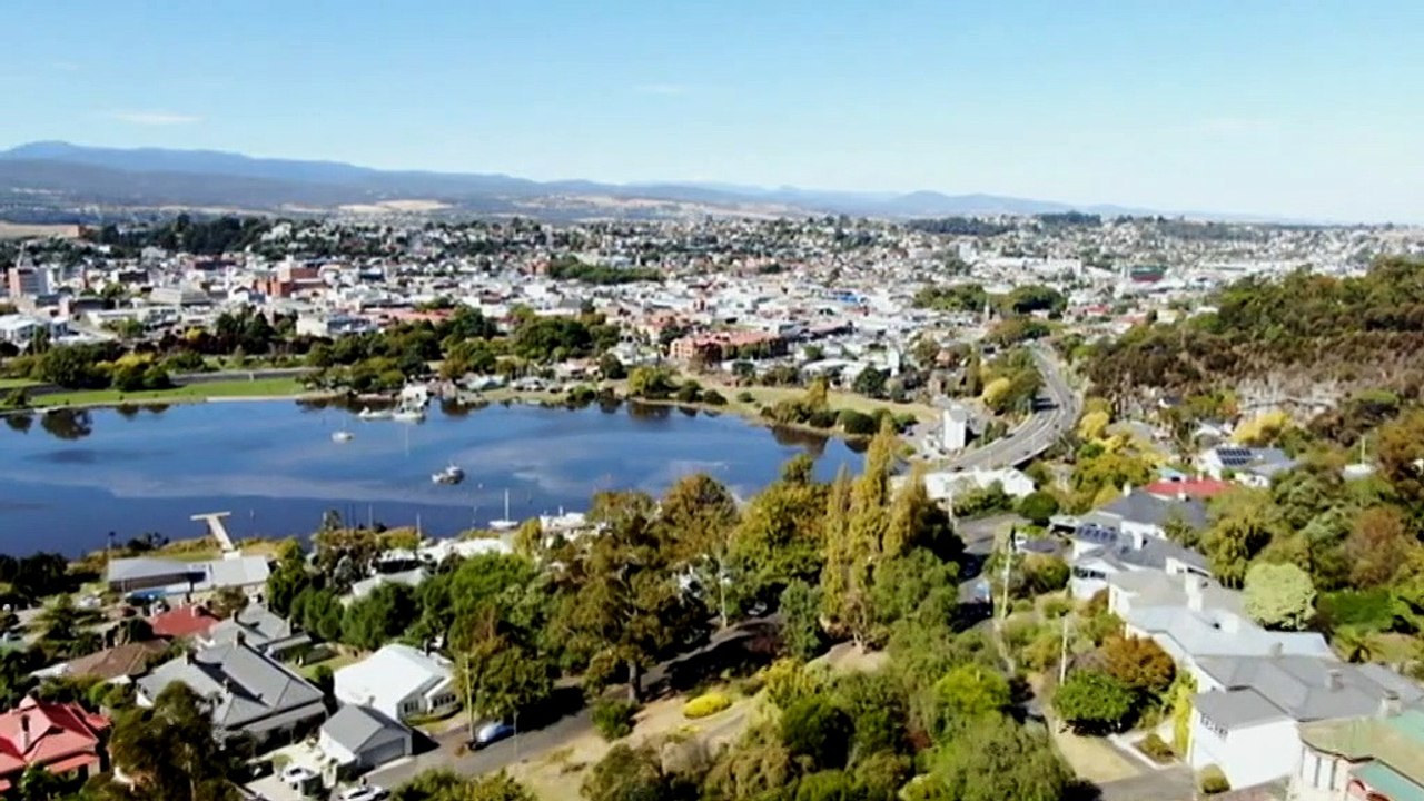 Tasmania’s first COVID case in nearly 2 months deemed ‘low-risk’