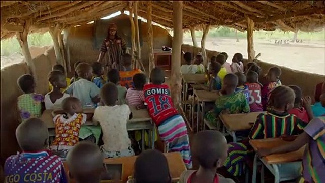 Profs du bout du monde (2021) - Bande annonce