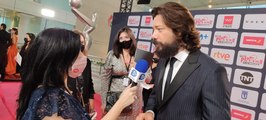 Álvaro Morte habla sobre el éxito de “La casa de papel” en la alfombra roja de los Premios Platino 2021