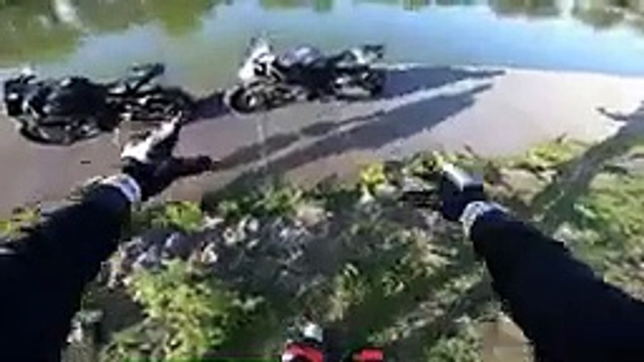 Linkin_Park_-_Breaking_The_Habit_(_THIS_IS_WHY_WE_RIDE_)_-_YouTube_0217_08_54_49_144P