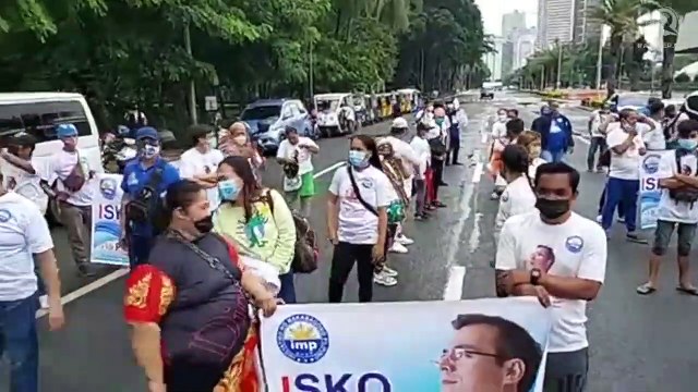 Isko Moreno supporters arrive in Sofitel area