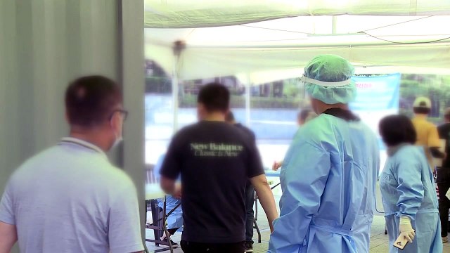 비수도권 4백 명대...대구·경북서 외국인 감염 잇따라 / YTN