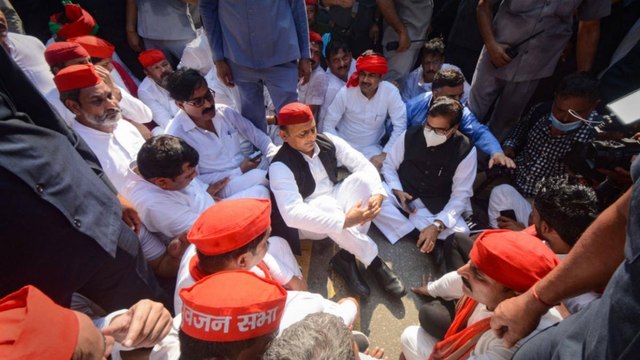 Nonstop: Akhilesh Yadav detained by police in Lucknow