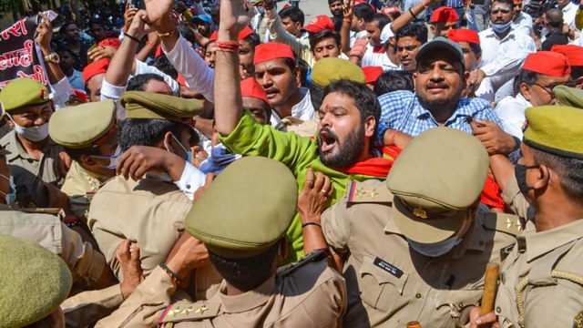Opposition leaders detained while trying to reach Lakhimpur