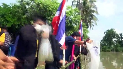 รมช.ประภัตรผุดโครงการปล่อยปลาลงทุ่งปล่อยกุ้งลงนาเสริมรายได้ให้เกษตรกร