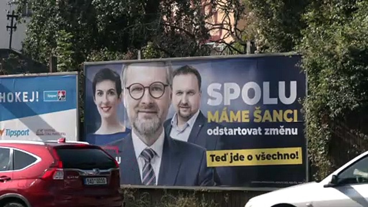 Tschechien wählt - 'Pandora Papers' setzen Regierungschef Andrej Babis unter Druck