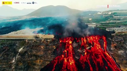 Yanardağın yıkıcı gücü havadan böyle görüntülendi