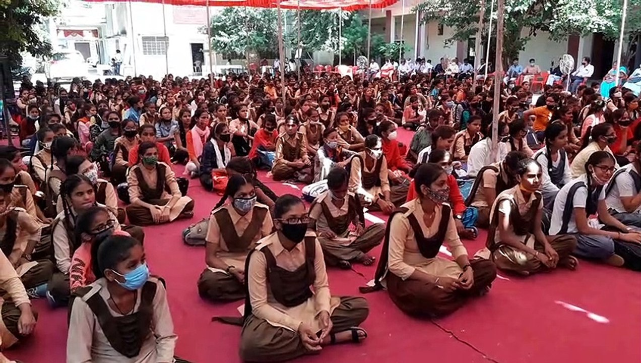 हर क्षेत्र में आगे बढ़े बेटियां-कलक्टर