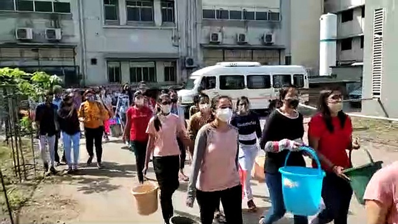 video....  Ahmedabad : बी.जे. मेडिकल कॉलेज गल्र...