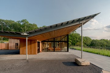 This New Hotel and Spa Is a Mountainside Sanctuary of Relaxation — and It's Only a Few Hours From NYC