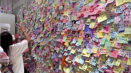 "جيوش المعجبين" تنكفئ في الصين في ظل إحكام بكين قبضتها على عالم الترفيه