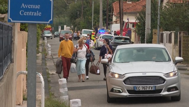 Residents evacuate Marseille amid floods