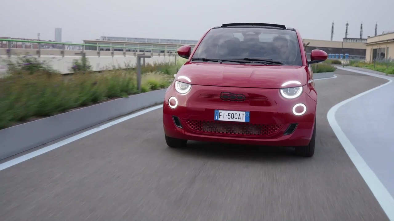 Die Fiat (500)RED Familie - sie (RED)definiert Zukunft und rettet Leben