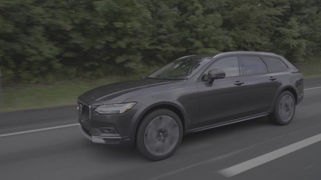 2022 Volvo V90 Cross Country Driving Video