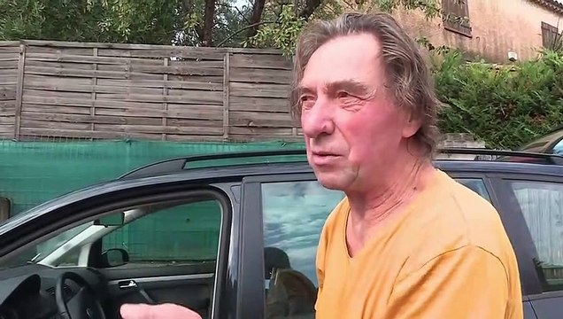 Жители Марселя наводят порядок после наводнения