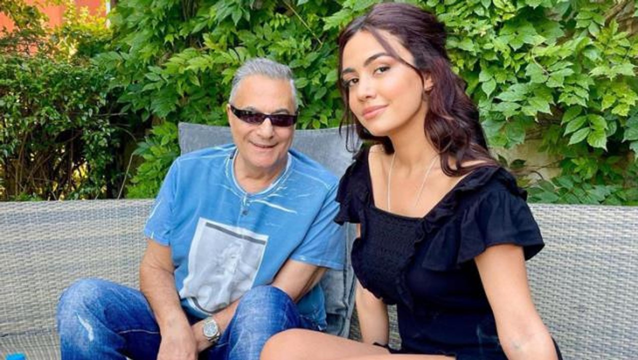 Şarkıcı Ece Ronay, Mehmet Ali Erbil'in kendisine attığı mesajları ifşa etti