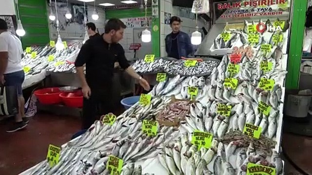 Fiyatlar düştü: Balık tezgahlarına rağbet arttı