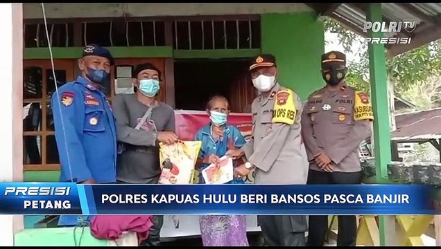 Polres Kapuas Hulu Salurkan Bansos ke Korban Banjir di Desa Tanjung Jati