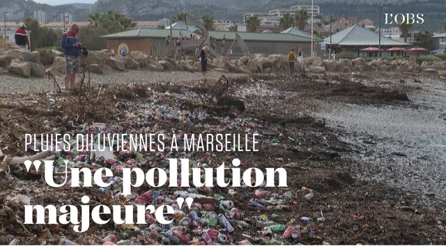 Des plages jonchées de détritus au lendemain des fortes pluies à Marseille
