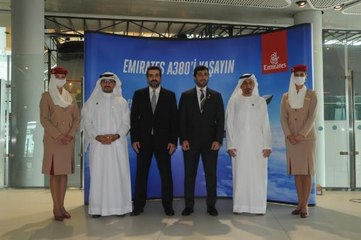 DÜNYA'NIN EN BÜYÜK YOLCU UÇAĞINA İSTANBUL HAVALİMANI'NDA KARŞILAMA TÖRENİ