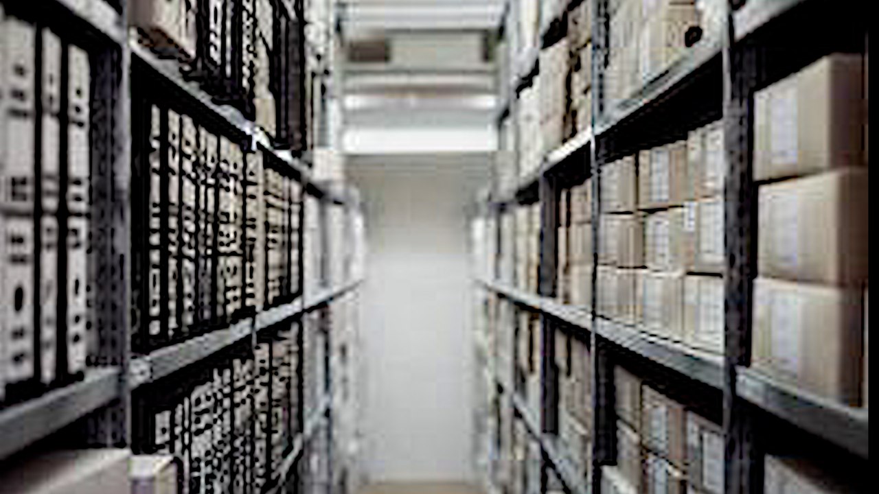 ¿Qué son los papeles de Pandora y quiénes son los implicados en la trama?