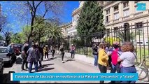 Trabajadores de Educación se movilizaron a La Plata por descuentos y ajuste