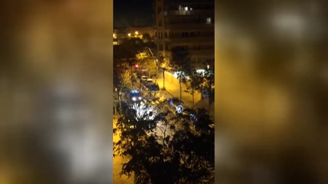 Los vecinos de Sant Adrià de Besòs no aguantan más a los inquilinos de unos pisos turísticos