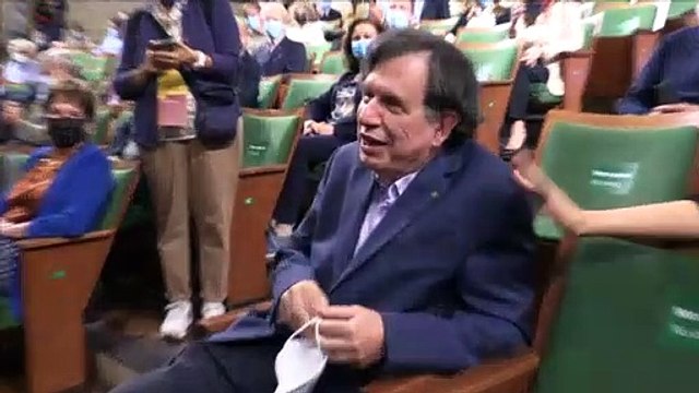 Standing ovation dei colleghi e cori degli studenti: la Sapienza accoglie il premio Nobel Parisi