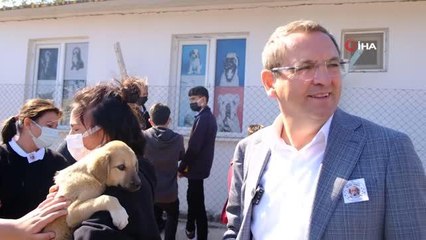 Belediye Başkanı öğrencilerle birlikte barınak ziyaret etti