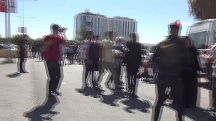 Arazi davasında adliye karıştı: 2 yaralı