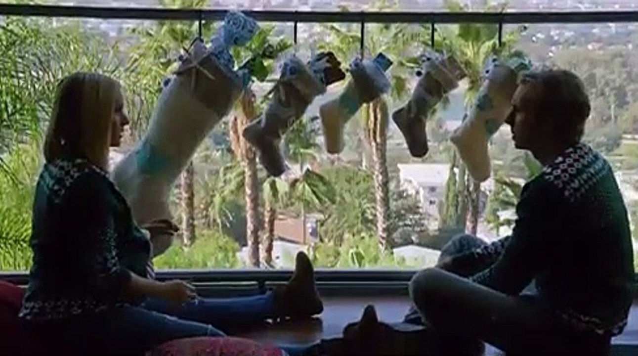 Kristen Bell and Dax Shepard Christmas Commercial