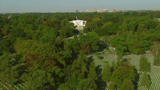 Arlington Marks First All-Female Guard Change at Tomb of the Unknown Soldier
