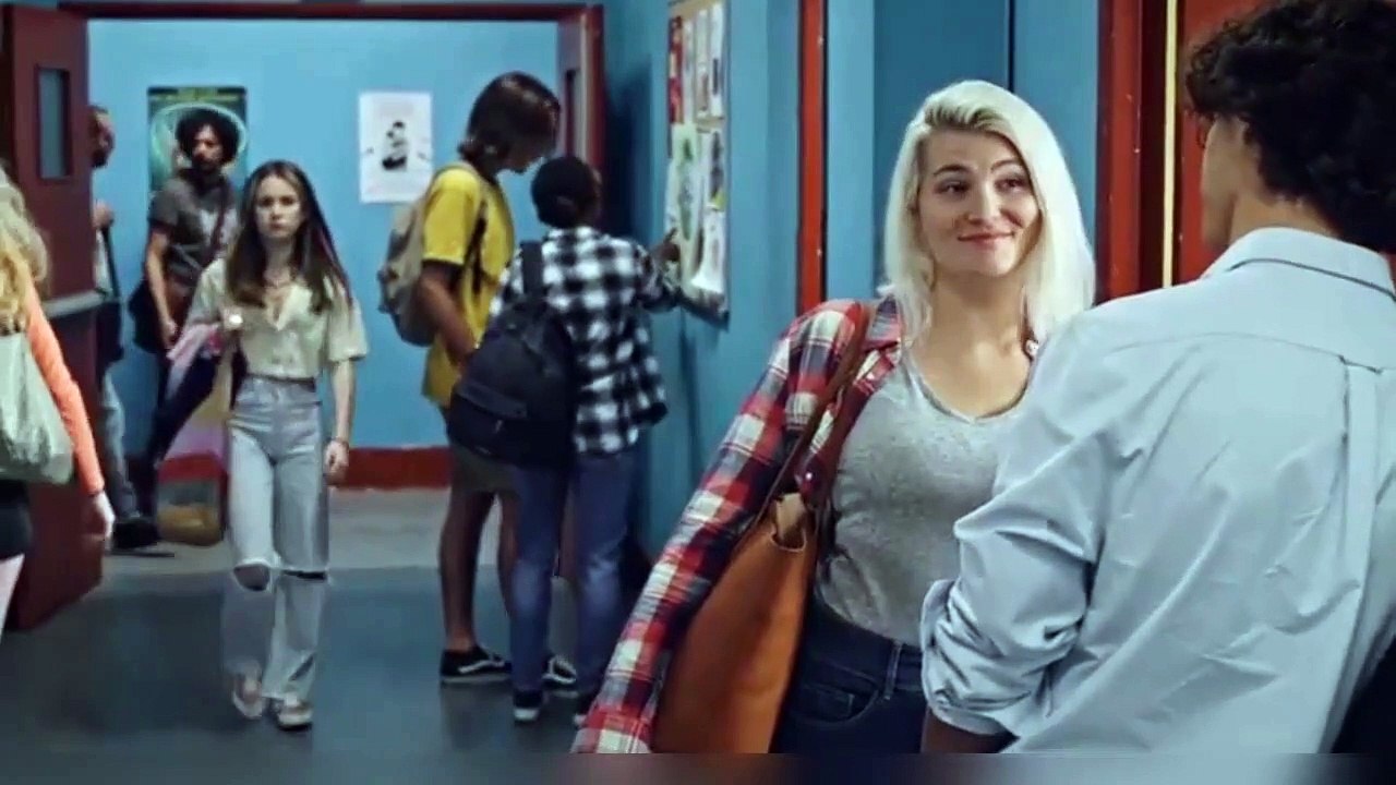 Plus belle la vie : [Spoilers] - Lola couche avec Jules... Noé a le coeur brisé !