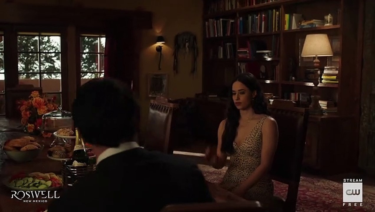 Roswell New Mexico 3x11 Season 3 Episode 11 Clip - Liz Can Save