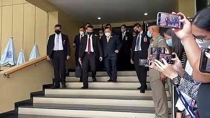 "ประวิตร" ลั่นเสนอชื่อ บิ๊กตู่ เป็น แคนดิเดตนายกฯ เอง หัวหน้าพรรคเดินไม่ไหว