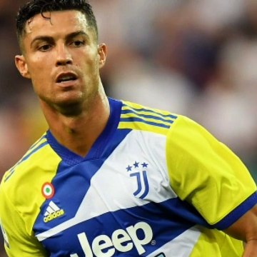 Christiano Ronaldo sucessfull story vs struggle story only in 1 short ; #facts #dailymotion #dailymotionvideo