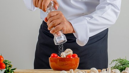 Memperkuat Rasa, Ini 6 Fungsi Menambahkan MSG pada Makanan