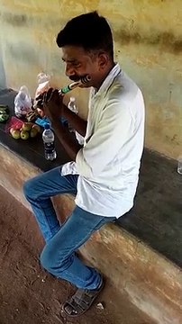 அரை நிர்வாணம்.. உல்லாசமாக மது குடித்துவிட்டு.. மதுரை காவல் உதவி ஆணையர் செய்யும் வேலையை பாருங்க!