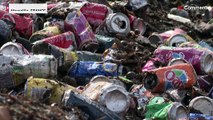 Marsilya kıyıları fırtınada denize uçan çöp yığınlarıyla kaplandı
