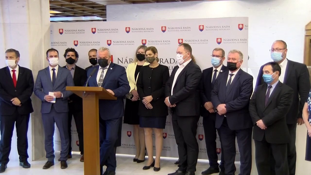 ZÁZNAM: Návrh zákona o pomoci tehotným ženám posunuli poslanci do 2. čítania